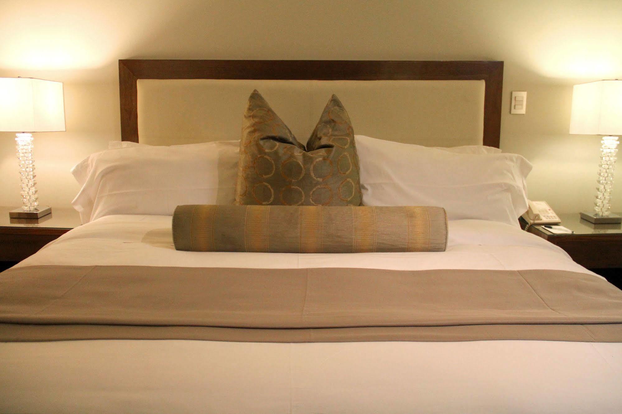 Hotel Antaris Cintermex Monterrey Esterno foto